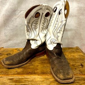 Justin - style 305 - mens size 9d - cowboy boot